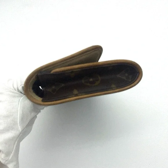 Authentic Louis Vuitton Pochette Twin Monogram Brown Clutch - Picture 4 of 16